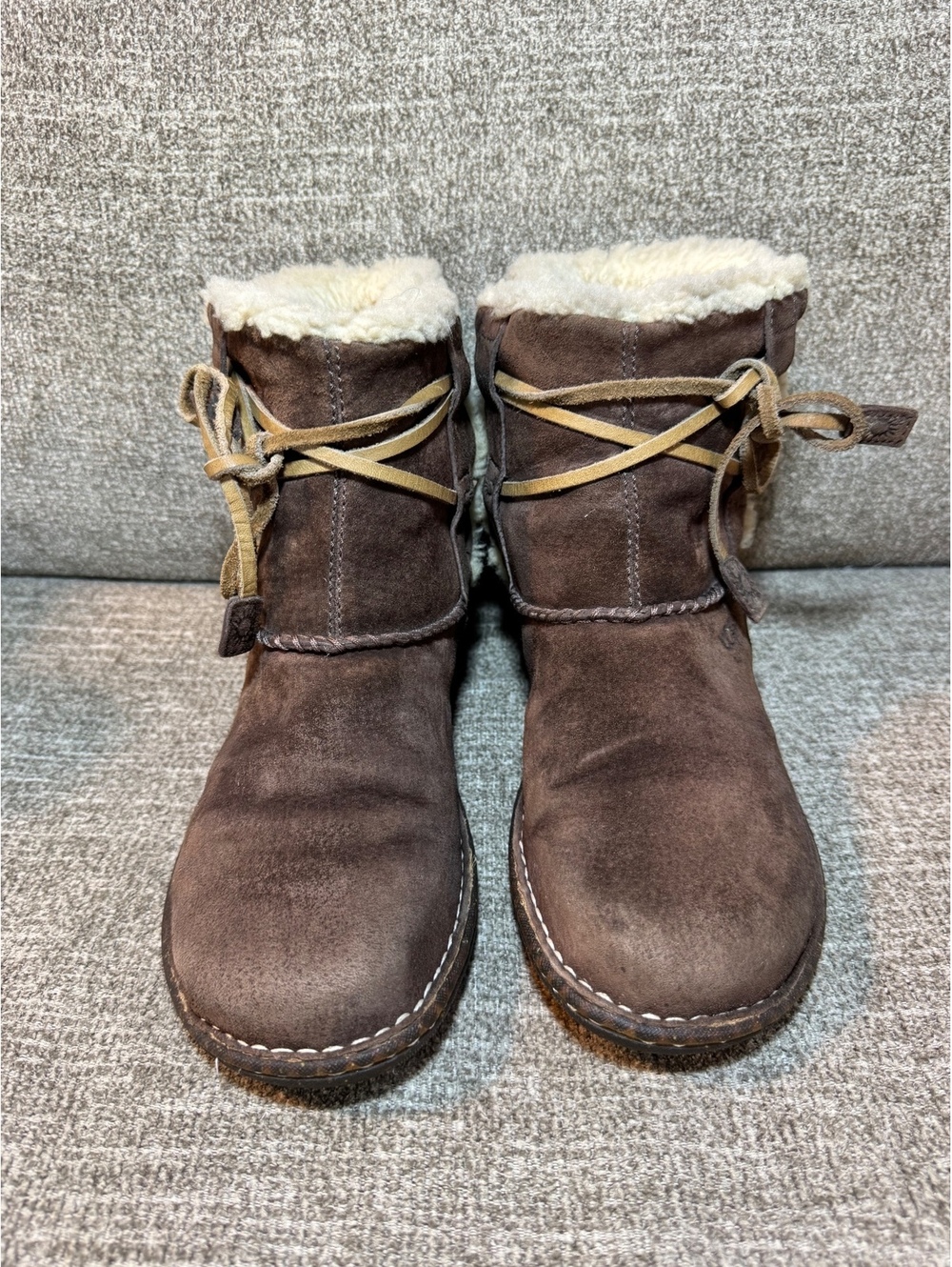 UGG Australia Cove Brown Suede Shearling Ankle Boots S/N 5178 Women's Size 9